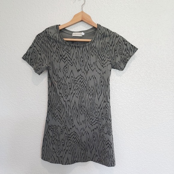 Joan Podoll Gray Animal Print Short Sleeve Size Small - Picture 1 of 9